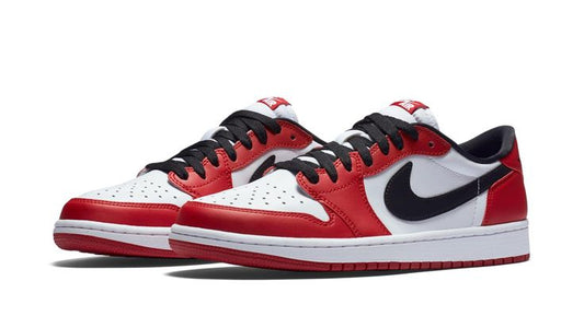 Jordan 1 Low OG "Chicago" 🐂